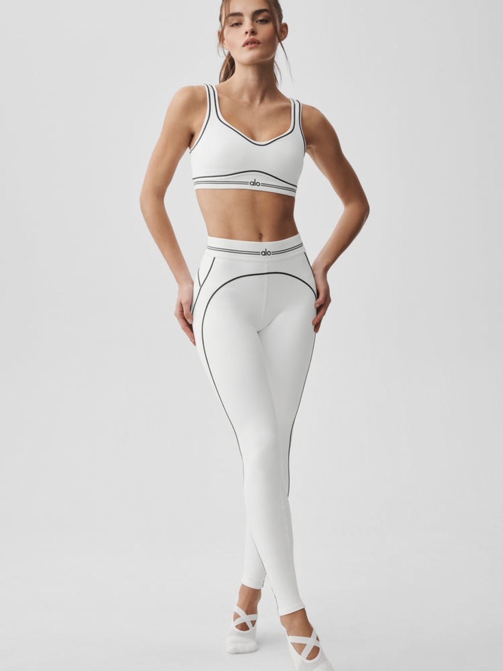Alo Yoga Airbrush Heart Throb Bra and Leggings in Black and White SET